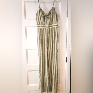 NWT jumpsuit Monteau Los Angelos. Size large
